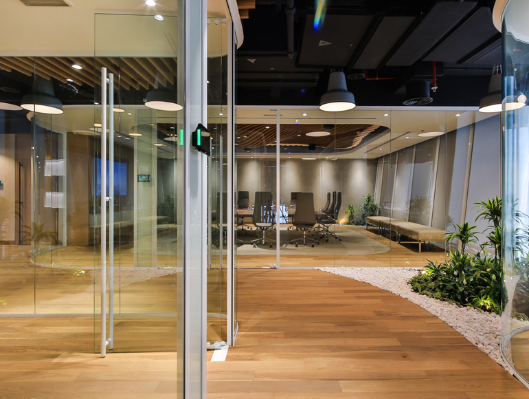SMART Dubai office open area