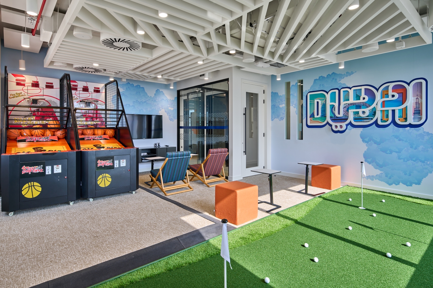 LinkedIn Games room L10