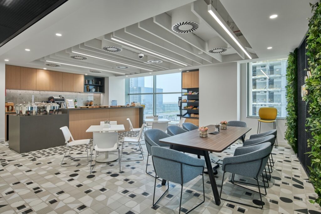 LinkedIn Pantry L9